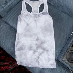 Lululemon tank